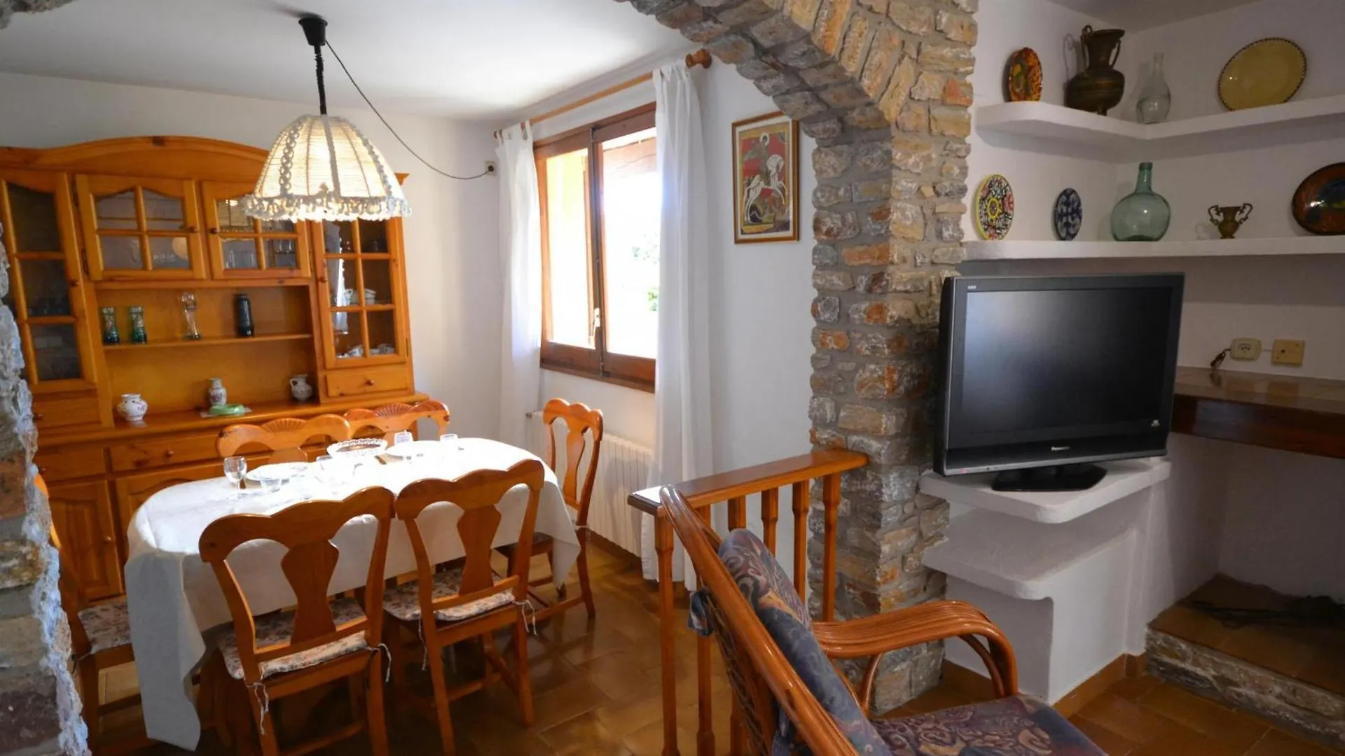 Confortable Y Centrico Apartamento En Begur - Es-226-30 Apartment